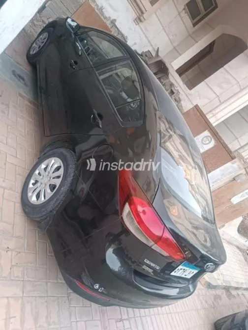 كيا سيراتو 2017 بني مستعملة للبيع - 3