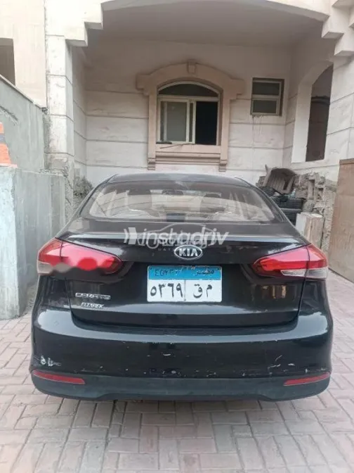 كيا سيراتو 2017 بني مستعملة للبيع - 5