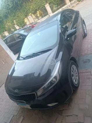 كيا سيراتو 2017 بني مستعملة للبيع