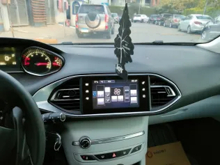 بيجو 308 2015 أبيض مستعملة للبيع