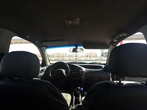 دايو لانوس 2 2000 أبيض مستعملة للبيع - 1