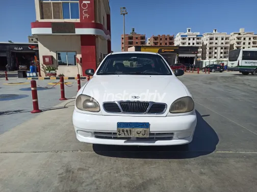 دايو لانوس 2 2000 أبيض مستعملة للبيع - 4