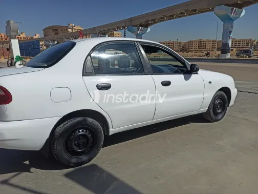 دايو لانوس 2 2000 أبيض مستعملة للبيع - 5