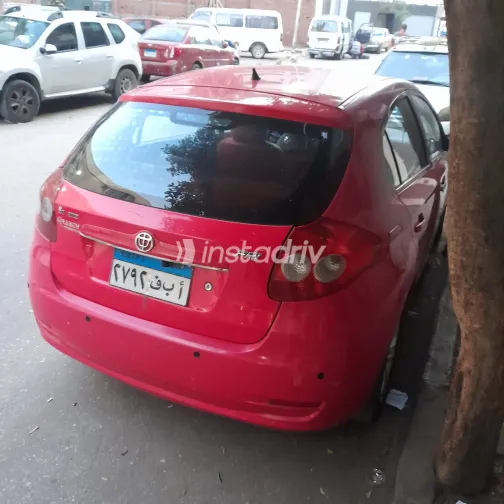 بريليانس FRV 2009 أبيض مستعملة للبيع - 5