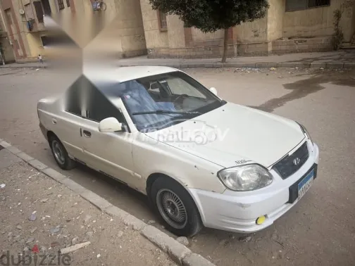 هيونداي فيرنا 2011 أبيض مستعملة للبيع - 1