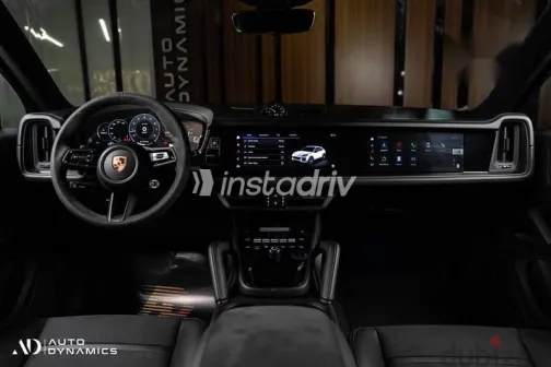 Porsche Cayenne 2024 Silver Used for Sale - 6