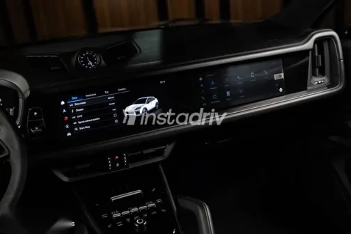 Porsche Cayenne 2024 Silver Used for Sale - 9