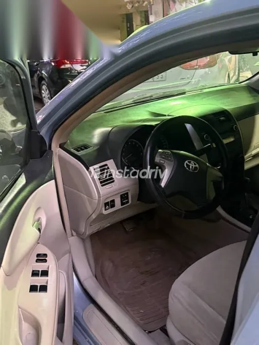 Toyota Corolla 2013 Silver Used for Sale - 9