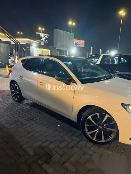 سيات ليون 2021 أبيض مستعملة للبيع - 3