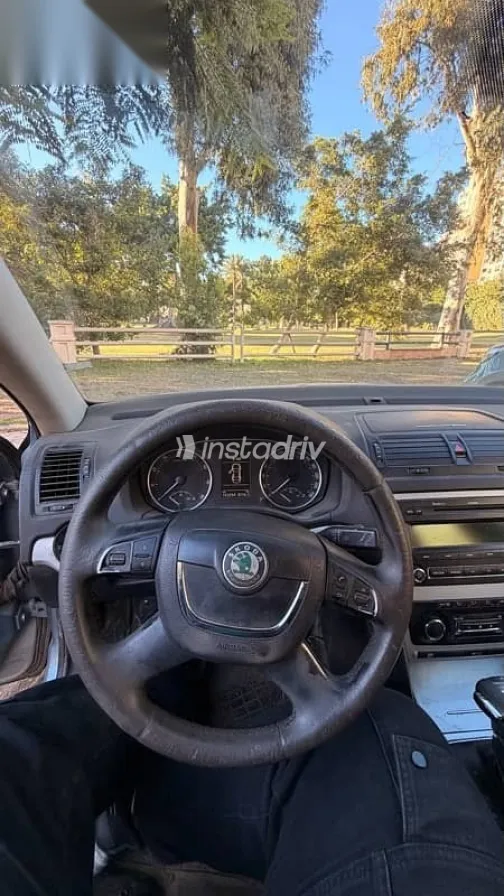 سكودا فانتازيا 2011 أزرق غامق مستعملة للبيع - 4