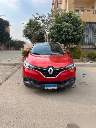 رينو كادجار 2019 أحمر مستعملة للبيع