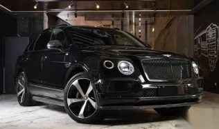 بنتلى بنتيجة 2019 أسود مستعملة للبيع