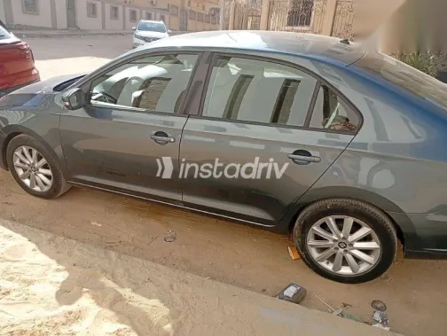 سيات توليدو 2019 رمادي مستعملة للبيع - 3