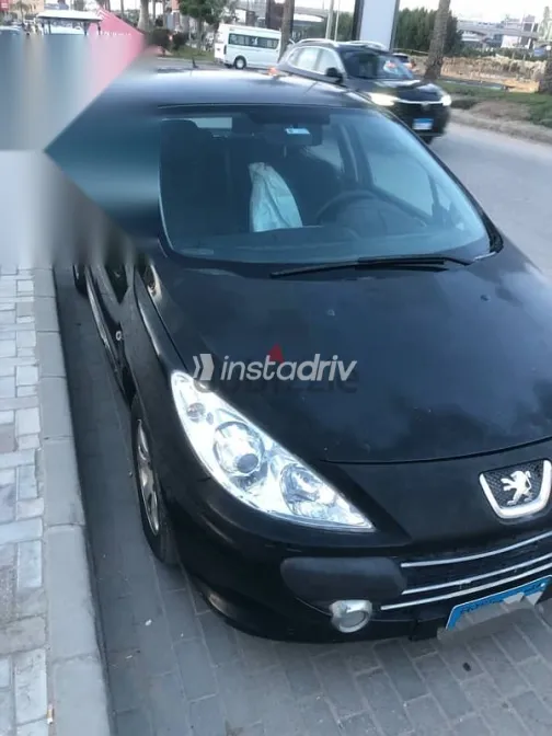 بيجو 307 2007 أسود مستعملة للبيع - 2
