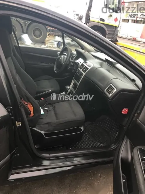 بيجو 307 2007 أسود مستعملة للبيع - 7