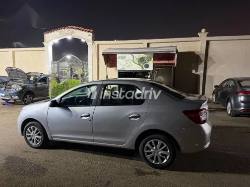 رينو لوجان 2015 رمادي مستعملة للبيع - 5