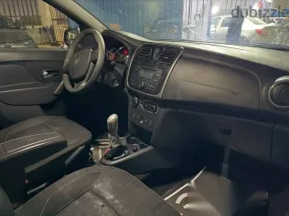 رينو لوجان 2015 رمادي مستعملة للبيع