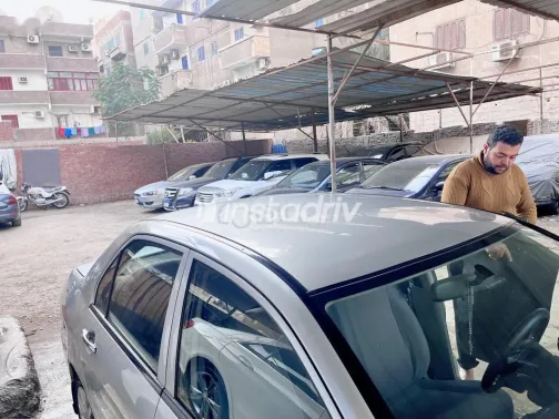 ميتسوبيشي لانسر 2010 فضي مستعملة للبيع - 4