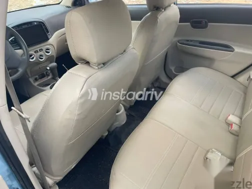 هيونداي اكسنت 2006 أزرق غامق مستعملة للبيع - 6