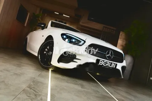 مرسيدس E 300 2023 أبيض مستعملة للبيع - 2