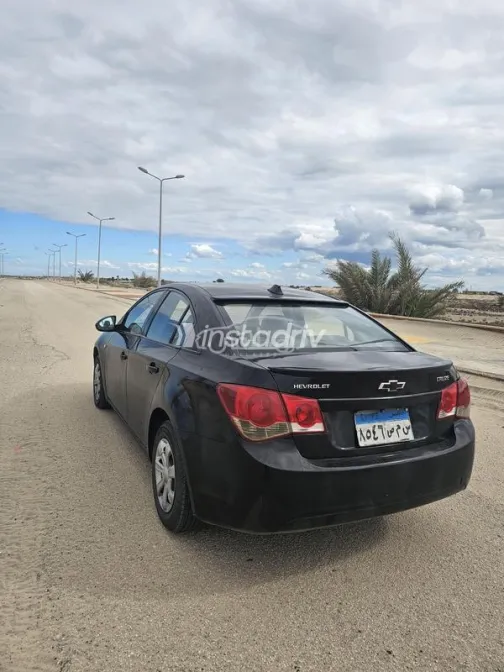 شيفروليه كروز 2010 أسود مستعملة للبيع - 2