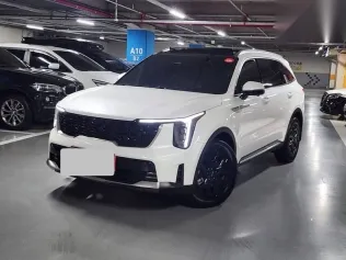 كيا سورينتو 2024 أبيض مستعملة للبيع