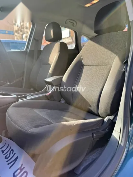 اوبل أسترا 2019 أخضر مستعملة للبيع - 8