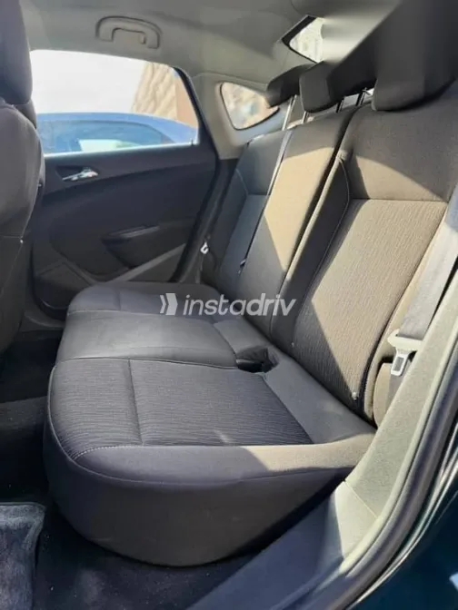 اوبل أسترا 2019 أخضر مستعملة للبيع - 9