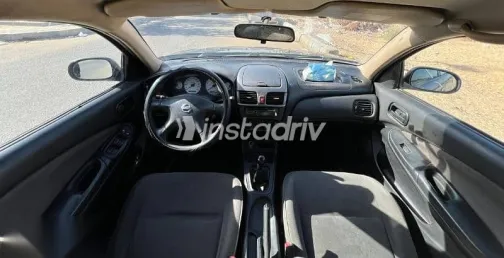 نيسان صنى 2012 رمادي مستعملة للبيع - 3