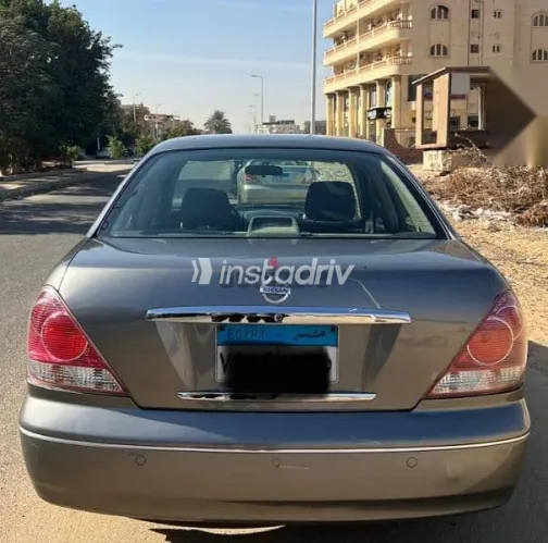 نيسان صنى 2012 رمادي مستعملة للبيع - 5