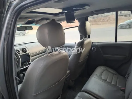 جيب ليبيرتى 2007 رمادي مستعملة للبيع - 5