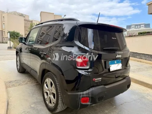 جيب رينيجيد 2022 أسود مستعملة للبيع - 1