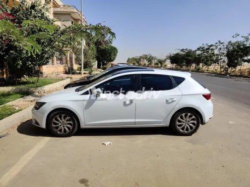 سيات ليون 2014 أبيض مستعملة للبيع - 1