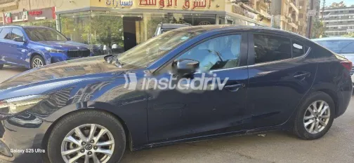 مازدا 3 2019 أزرق غامق مستعملة للبيع - 4