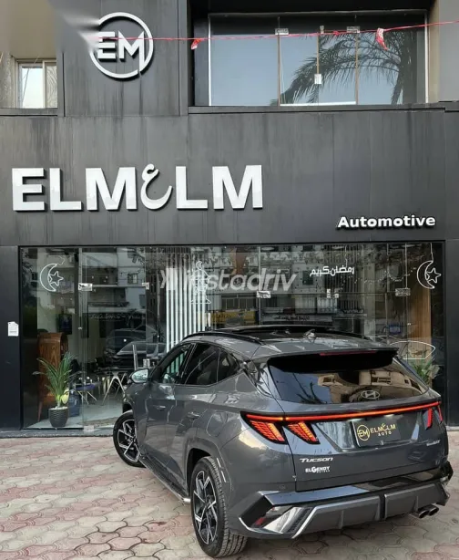 هيونداي توسان 2025 أزرق غامق مستعملة للبيع - 8