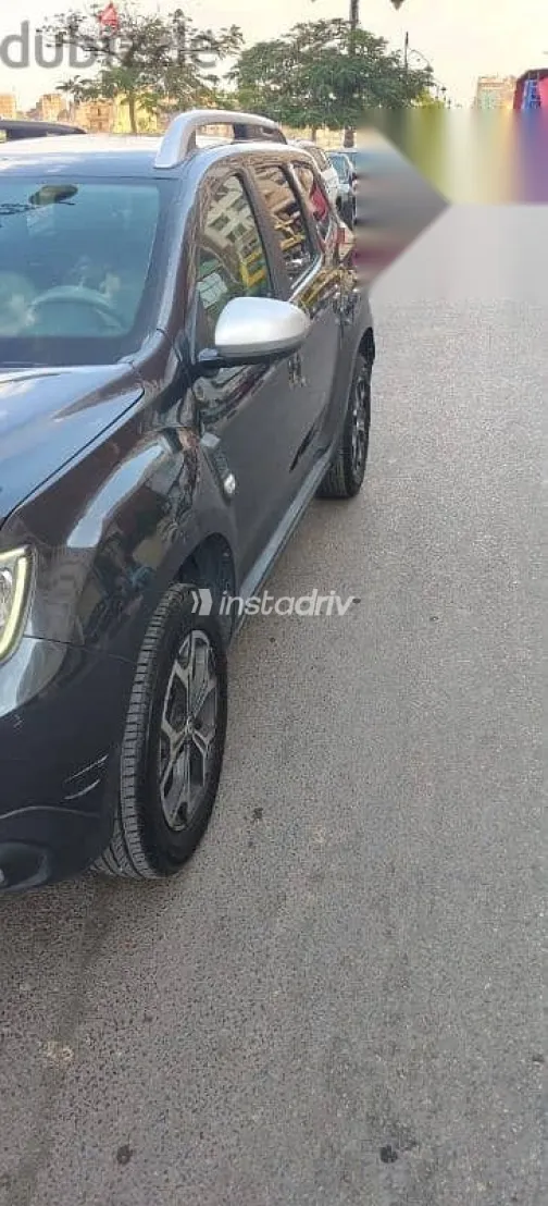 رينو داستر 2021 رمادي مستعملة للبيع - 1