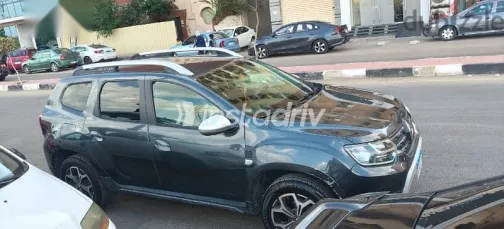 رينو داستر 2021 رمادي مستعملة للبيع - 5