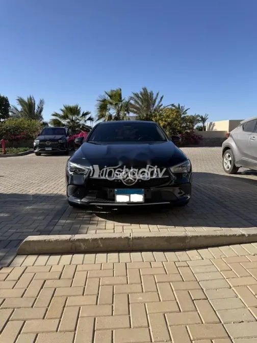 مرسيدس CLA 200 2022 أسود مستعملة للبيع - 2