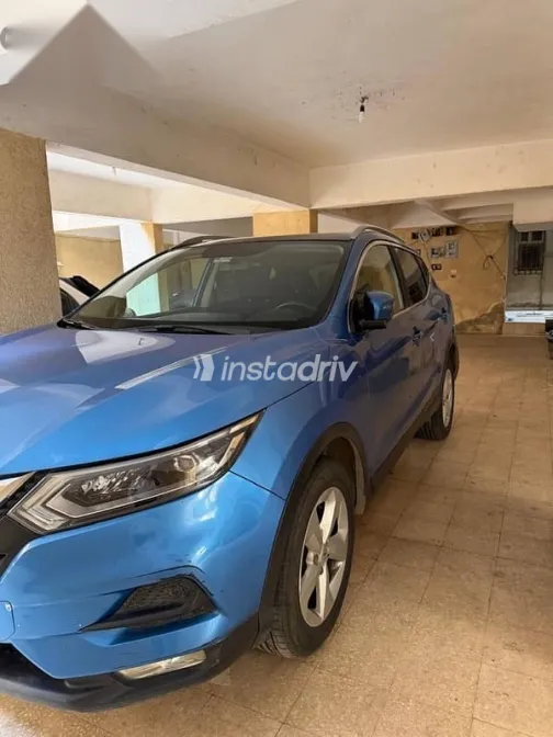 نيسان قشقاي 2019 أزرق غامق مستعملة للبيع - 3