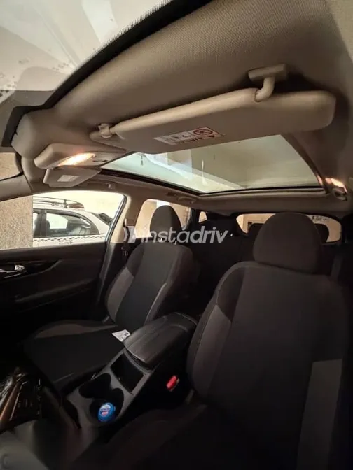 نيسان قشقاي 2019 أزرق غامق مستعملة للبيع - 4