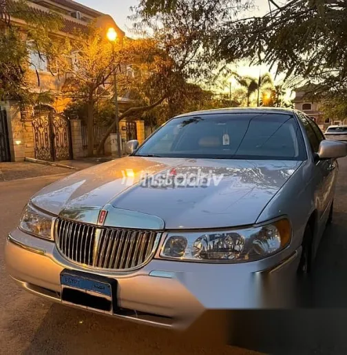 لينكولن تون 2002 فضي مستعملة للبيع - 4