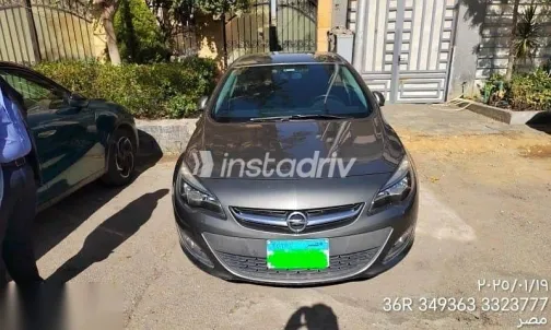 اوبل أسترا 2020 رمادي مستعملة للبيع - 1