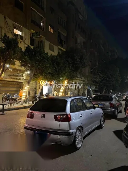 سيات ابيزا 2001 فضي مستعملة للبيع - 3