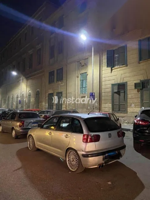 سيات ابيزا 2001 فضي مستعملة للبيع - 4