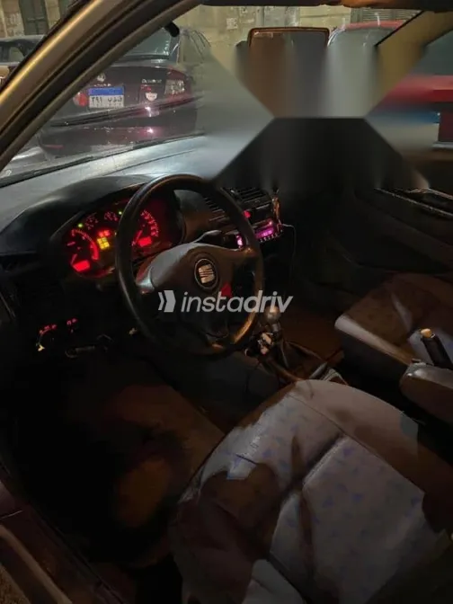 سيات ابيزا 2001 فضي مستعملة للبيع - 6