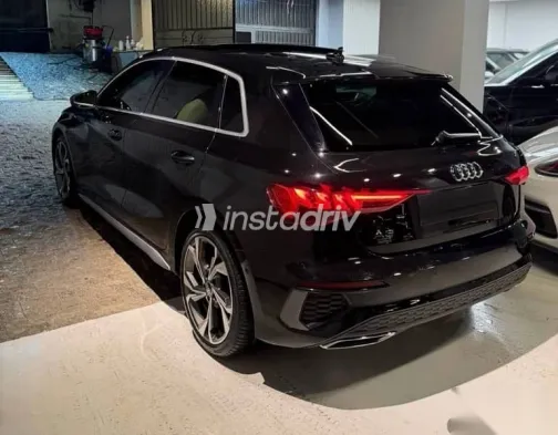 اودي A3 2022 أسود مستعملة للبيع - 4