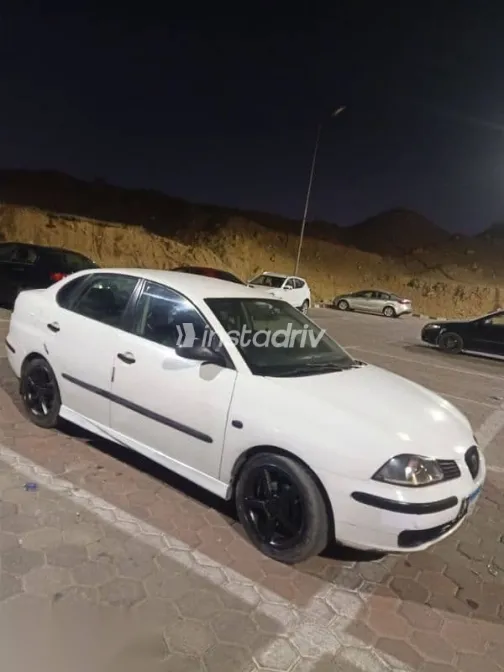 سيات كوردوبا 2009 أبيض مستعملة للبيع - 1