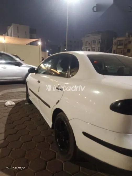 سيات كوردوبا 2009 أبيض مستعملة للبيع - 4