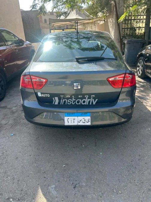 سيات توليدو 2016 أبيض مستعملة للبيع - 1