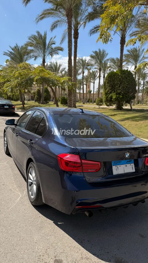 بي ام دبليو 318 2019 أبيض مستعملة للبيع - 2